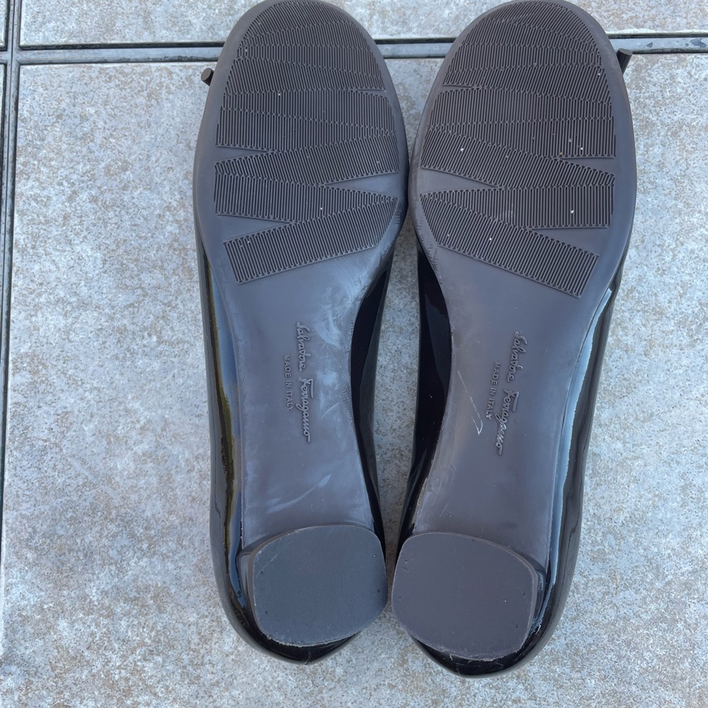 Salvatore Ferragamo Black Patent Leather Ballet Flats - Picture 13 of 14
